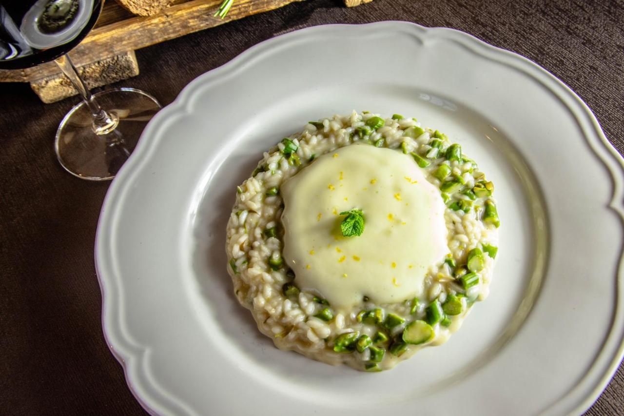 Hotel Petit Dahu - Chambres Et Restaurant كوجن المظهر الخارجي الصورة